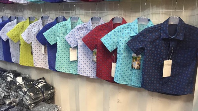 Okul çocukları için gömlek