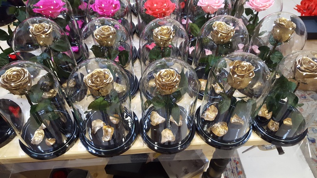 Bir matara içinde gül 28cm premium altın