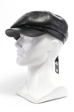 Кепка из кожи 72101