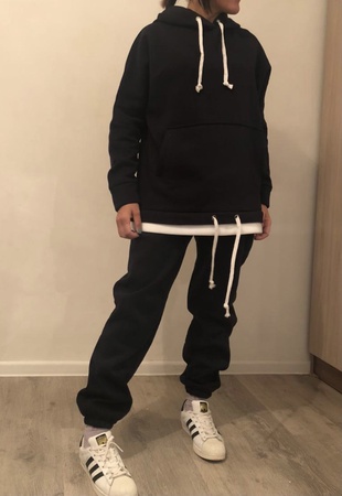 Спортивный костюм оверсайз.