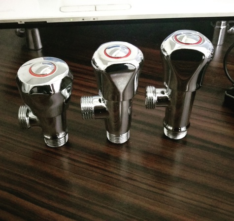 FAUCET ДУШ И АКСЕССУАРЫ ДЛЯ ВАННЫ