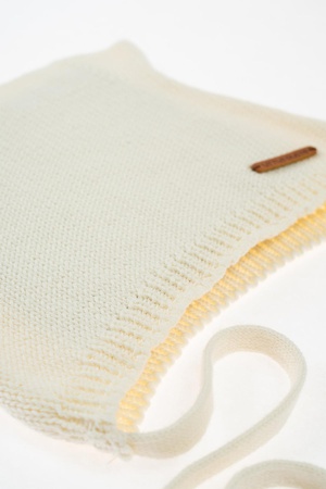 Комплект из шапки с ушками и шарфа