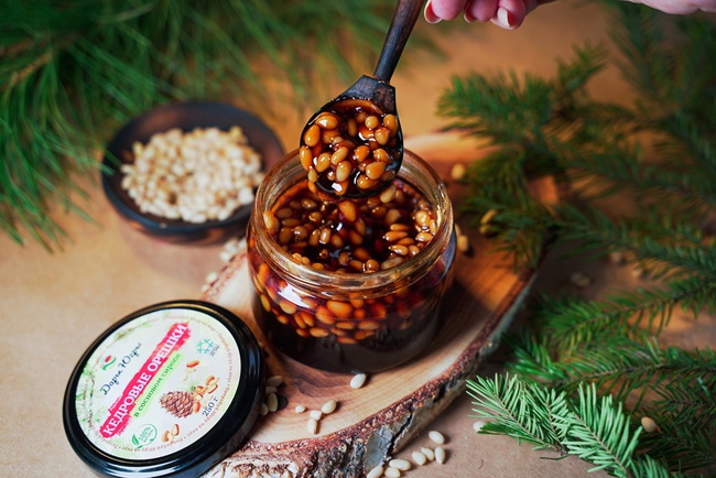 Кедровые орешки в сосновом сиропе из молодых сосновых шишек / ДАРЫ-ЮГРЫ-ХМАО / 250 гр