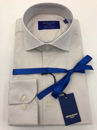 Erkeklerin gömlekleri