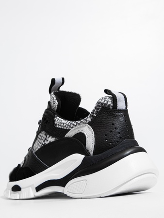 时尚的手工皮革女士运动鞋MADE IN EUROPE