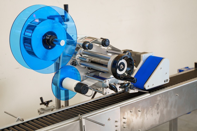 Автоматический этикетировщик ЭМ05.06 с вертикальной подачей 150 шт/мин