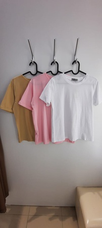 Baskılı ve baskısız tişörtler