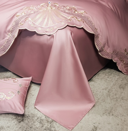 Комплект постельного белья Сатин Гладкокрашеный Вышивка Делюкс DHC001