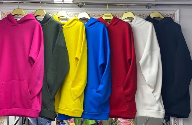 Удлинённая толстовка