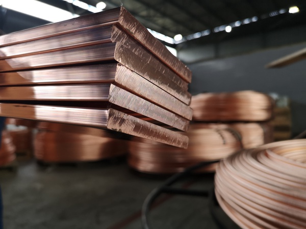 حافلة نحاسية