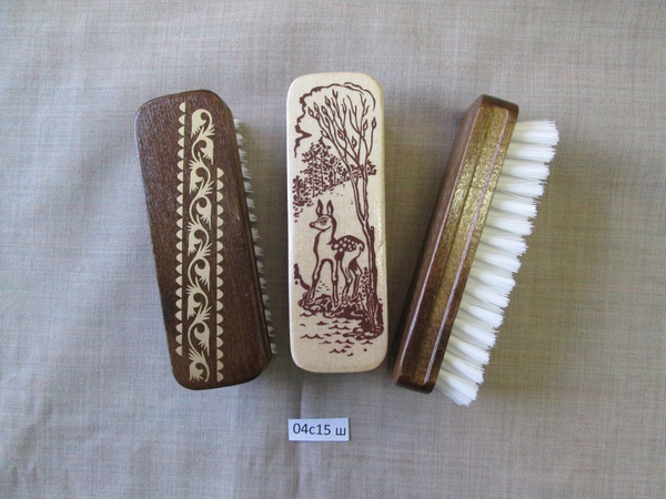 щетка для одежды арт. 04с15ш