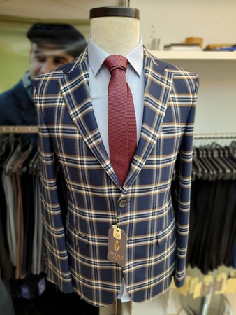 мужские костюмы