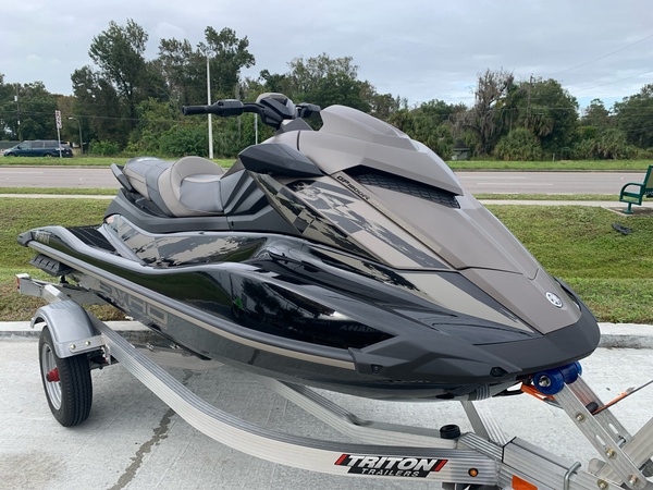 Yeni Yamaha GP1800R SVHO waverunner Jetski