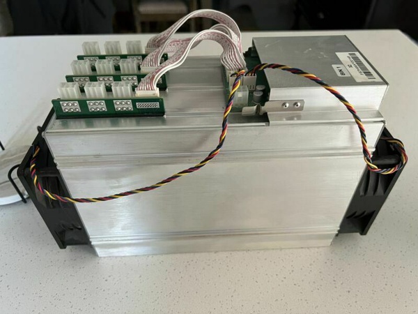 Großhandelslieferant für Fusion Silicon ASIC Miner mit BITMAIN APW3++ PSU