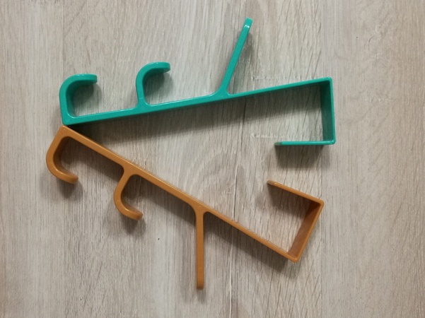 Üç kancalı kapı askısı, plastik