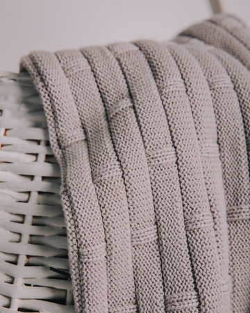 Пледы и покрывала вязаные