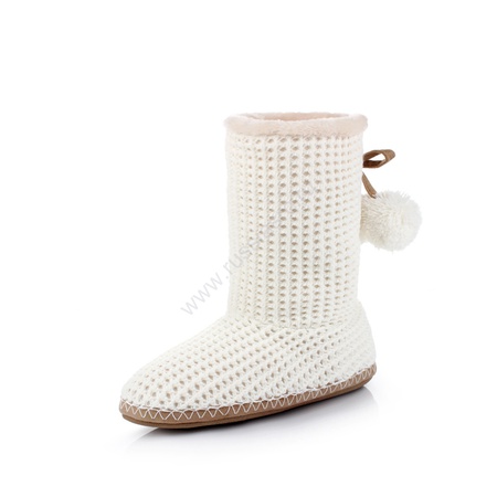 Ugg boots with plush pom-poms L-121