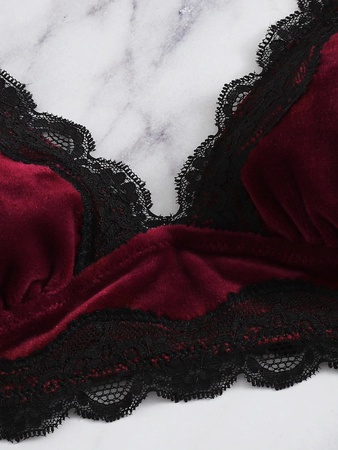 Кружевной Отделкой Комплект Белья С Веерообразной Отделкой