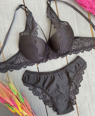 Модель называется Балконет в комплекте