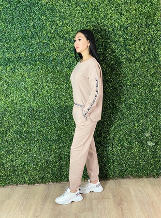 Kadınlar için spor giyim