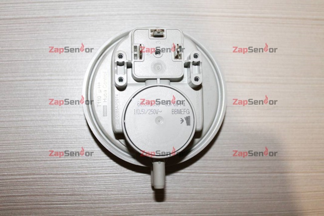 Прессостат (реле давления) 85/60 Huba Control Junkers Bosch 8707406007