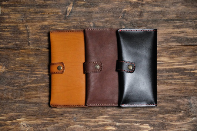 Клатч на клепке