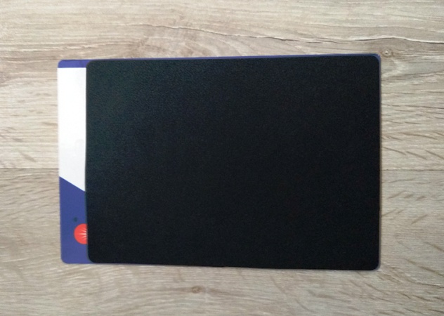 Антискользящий коврик на автопанель