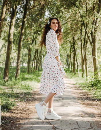 Платье миди на пуговицах