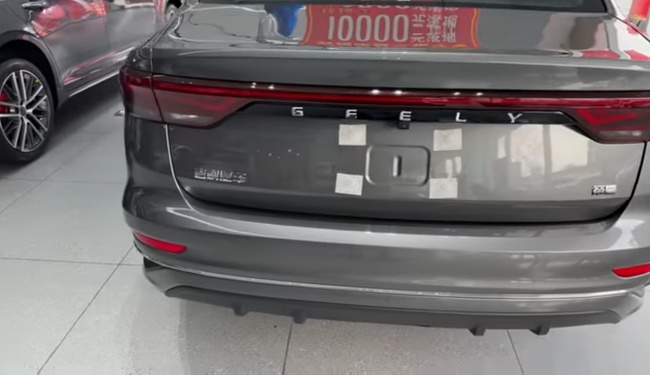 Çin'den Yeni Otomobil