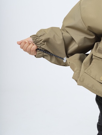 Детская ветровка с капюшоном