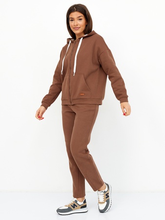 Женский спортивный костюм