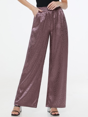 İki parçalı ipek takım elbise