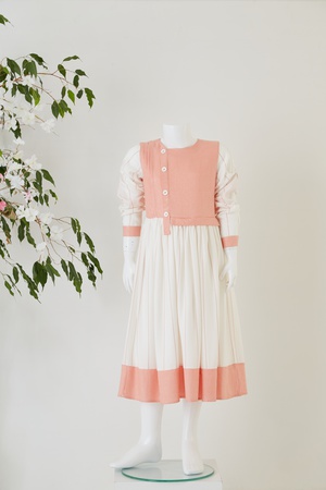 подростковое платье с длинным рукавом