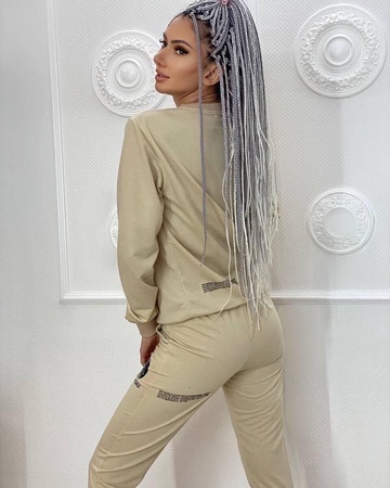 СПОРТИВНЫЙ КОСТЮМ