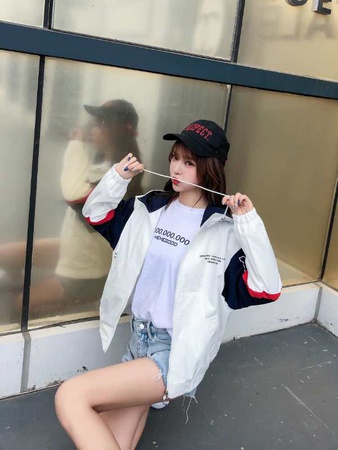 женская ветровка