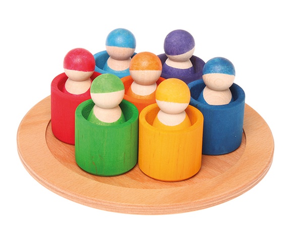 EVLERİ İLE 7 ARKADAŞ