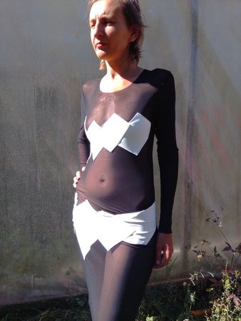 Вечернее платье для выхода в ночной клуб.