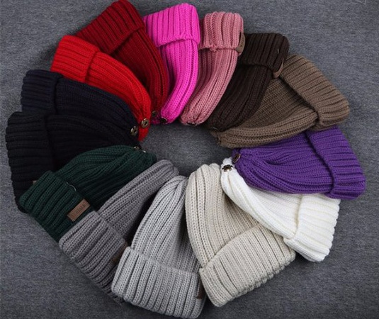 Шапка с помпоном