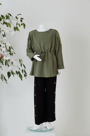 Flamlı Kız Çocuk Bluz / Düğmeli Pantolon