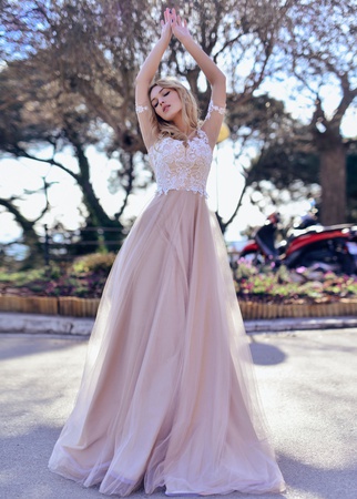 Eva<br>Свадебное платье с рукавами Anna RosyBrown