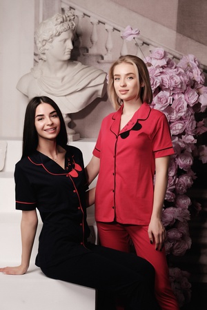 Women's knitted pajamas with an English collar