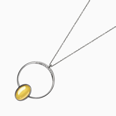 Amber ile yuvarlak gümüş kolye