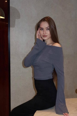 Лонгслив женский нарядный