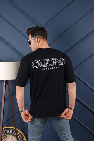 Мужская футболка оверсайз