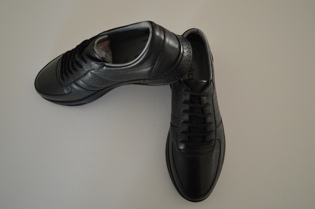 ГОРНАЯ СПОРТИВНАЯ КОЖАННАЯ ОБУВЬ 571