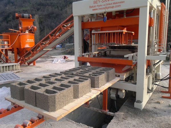 Kuru yapı karışımları ve ısıtma blokları üretimi için hatlar.