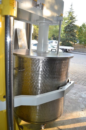 TOZ KAPAKLI BOYA KARIŞTIRMA MAKİNASI