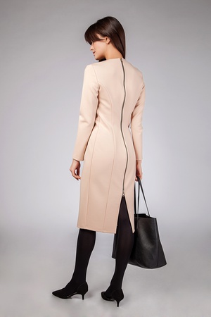 Платье - футляр миди