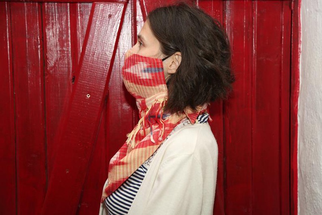 Mask-scarf of 3 pcs. grinning ikat