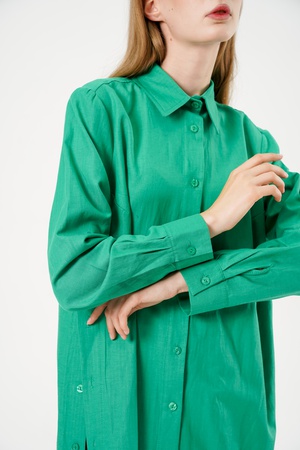 القمصان خضراء